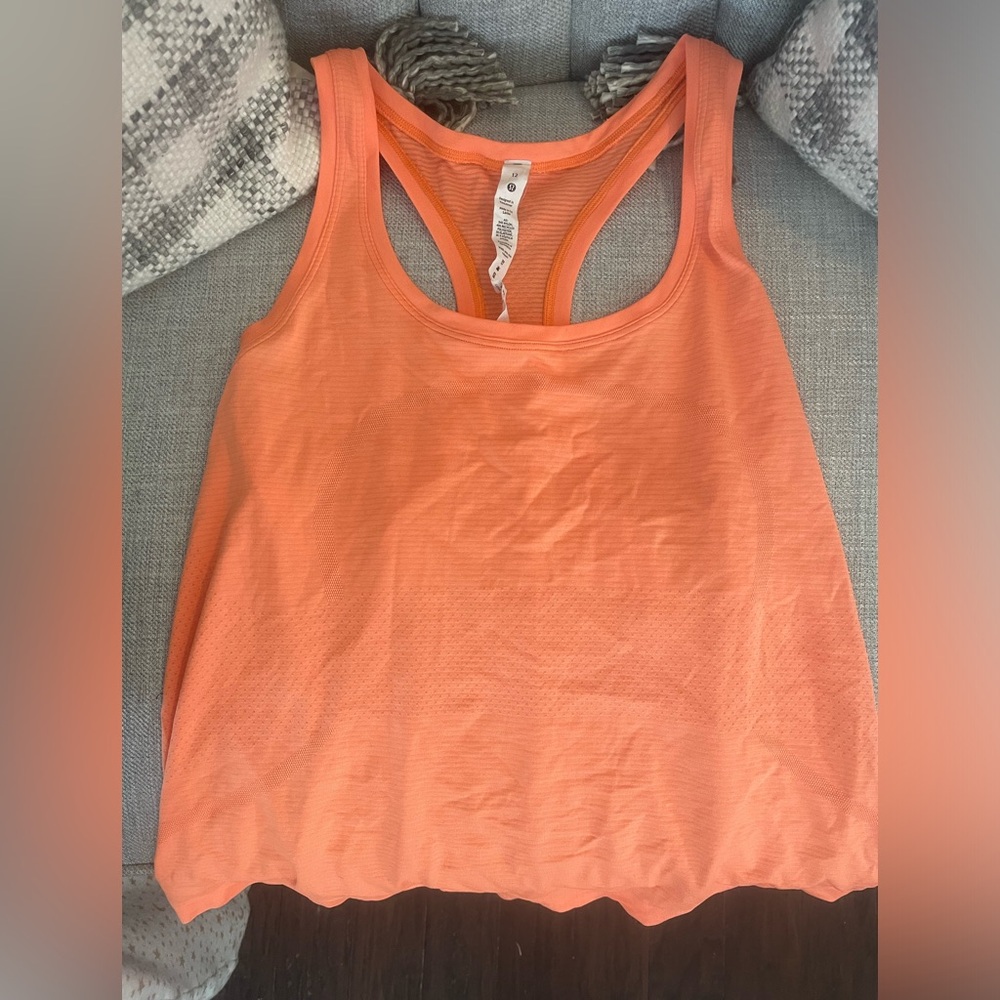 Lululemon tank top